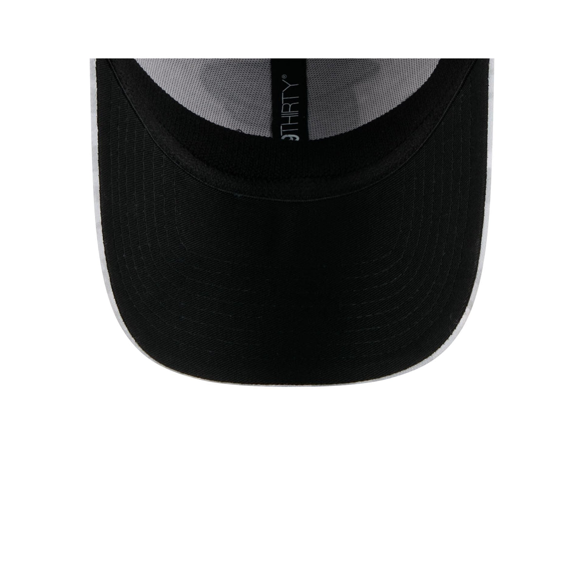 Atlanta Falcons 2025 Salute to Service Fan Gear 39THIRTY Stretch Fit Hat