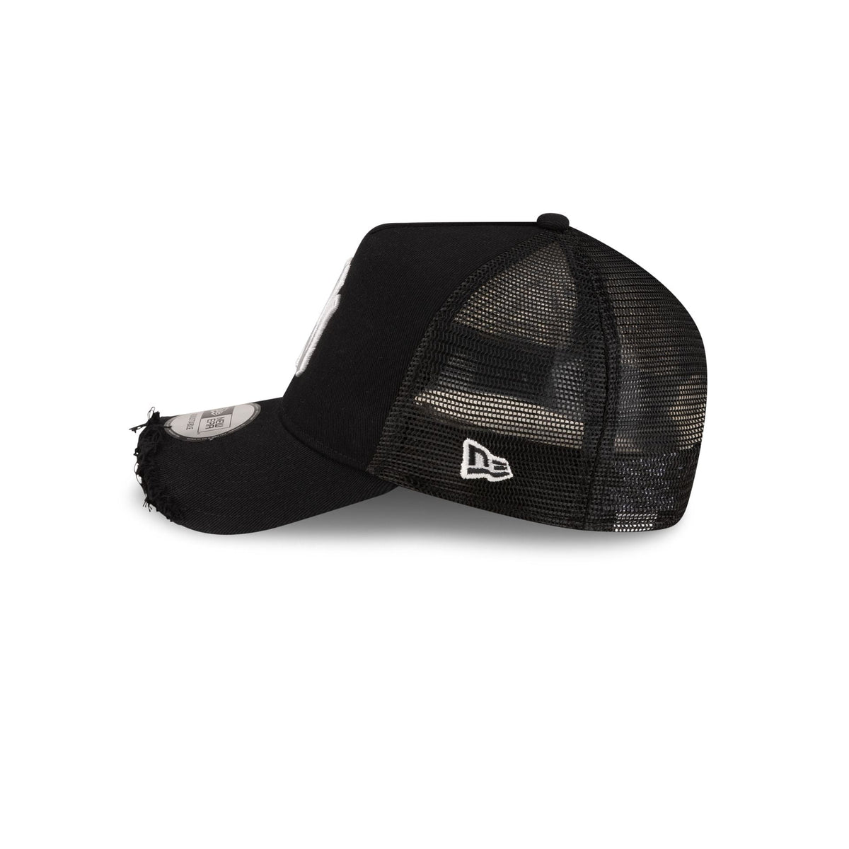 New York Yankees Distressed Twill 9FORTY A-Frame Trucker Hat