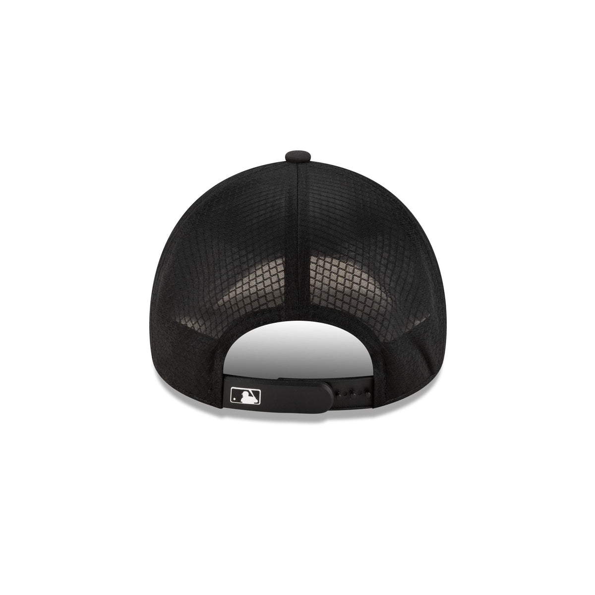 San Diego Padres 2026 Batting Practice Black 9FORTY APEX Trucker Hat